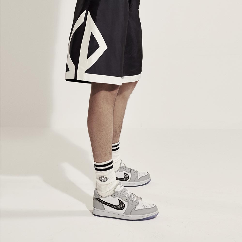 Top với hơn 56 về nike jordan dior outfit mới nhất  cdgdbentreeduvn