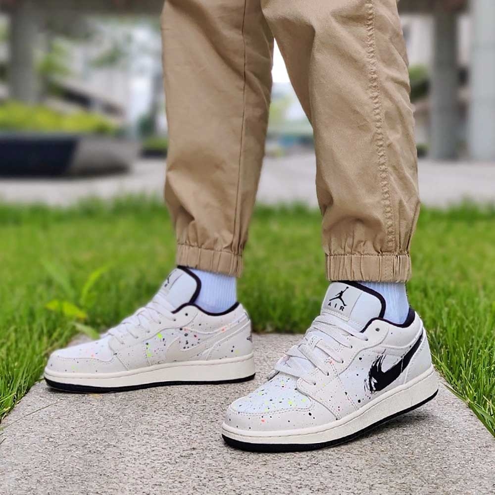 nike air jordan 1 low paint splatter