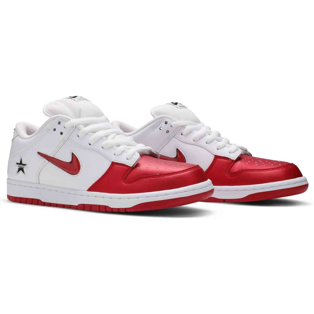 Supreme x Nike Dunk SB Low 'Varsity Red' | Duyet Fashion