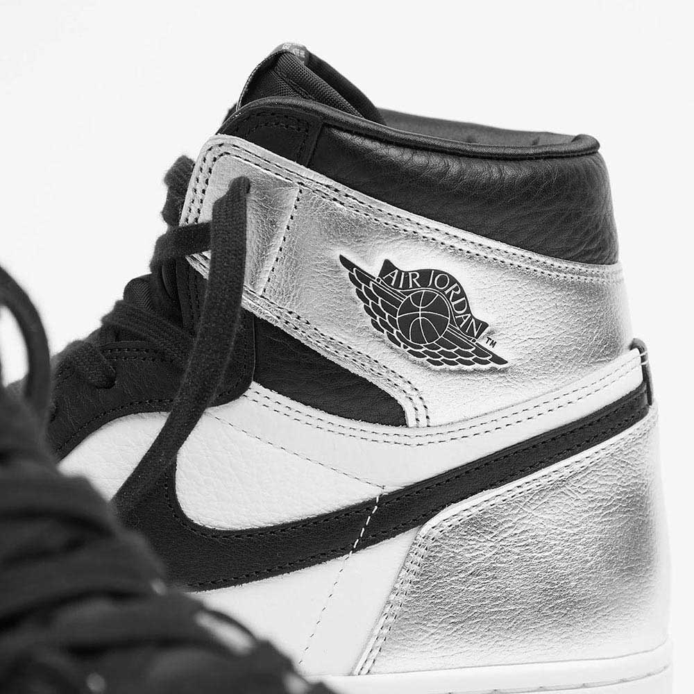 Jordan 1 High OG 'Mạ Bạc'