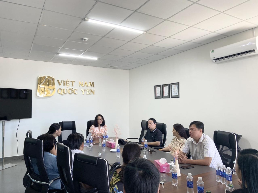 ĐOÀN CÔNG TÁC SỞ CÔNG THƯƠNG MẠI HÀ NỘI ĐẾN THĂM VÀ THAM QUAN NHÀ MÁY VNQY
