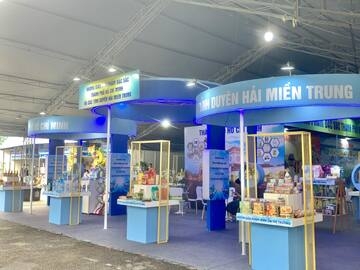 VIỆT NAM QUỐC YẾN THAM DỰ HỘI NGHỊ KẾT NỐI CUNG CẦU GIỮA TP.HCM VÀ CÁC TỈNH NĂM 2024