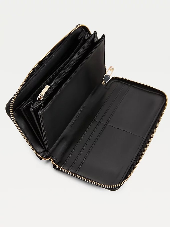 TOMMY HILFIGER - AWI 1079970 D10 (BÓP CẦM TAY HOẠ TIẾT)