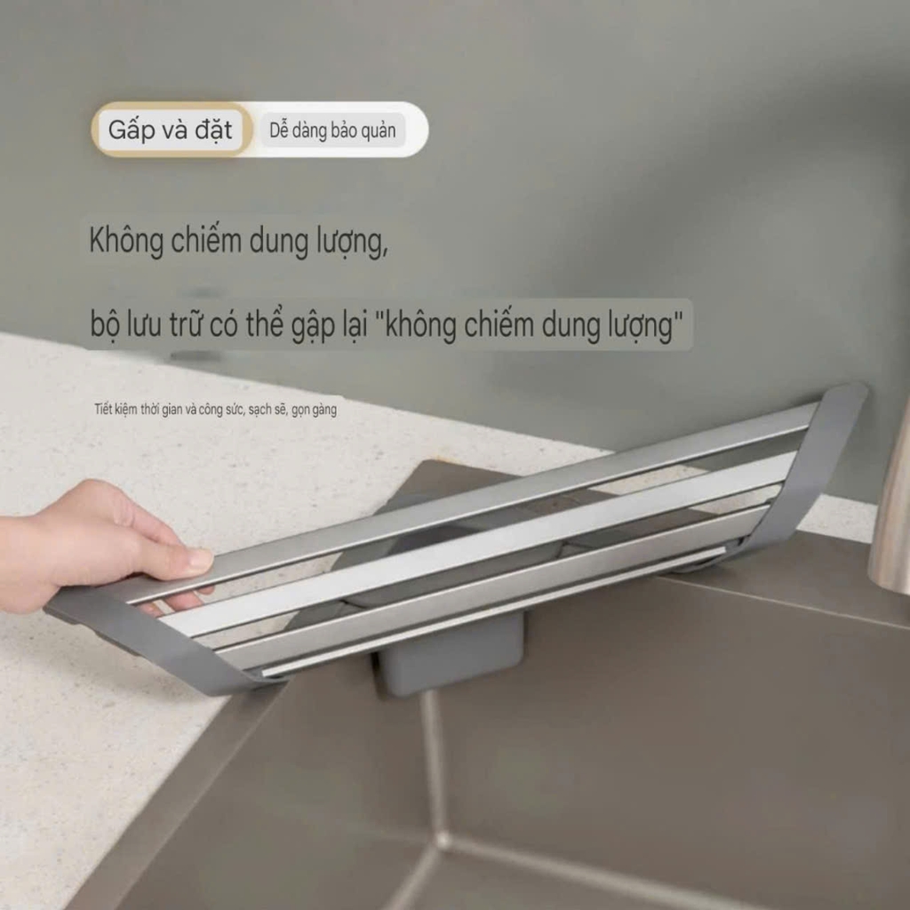 Cuộn liên tam giác úp chén dĩa gác trên bồn rửa