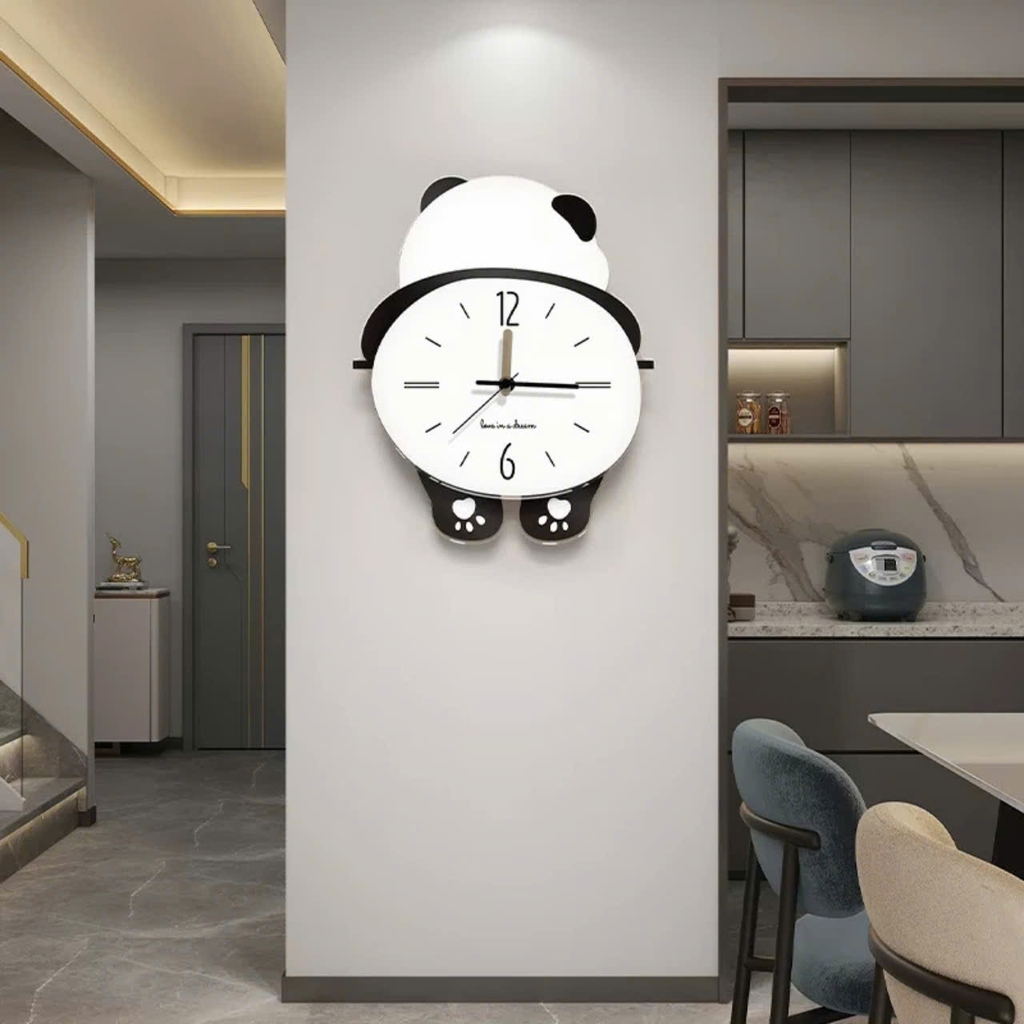 Đồng hồ treo tường hình chú gấu lắc lư