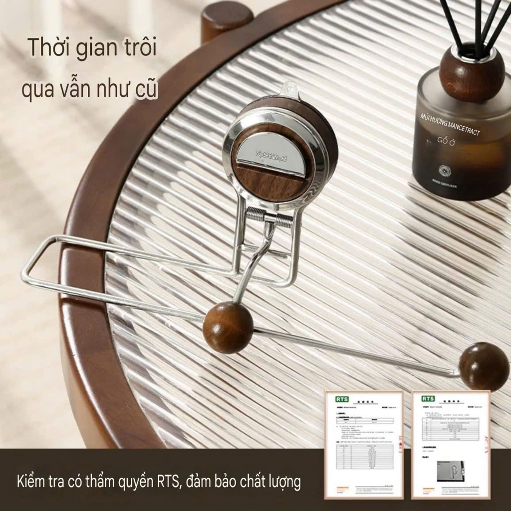 Giá treo khăn giấy cuộn kiểu hút tường