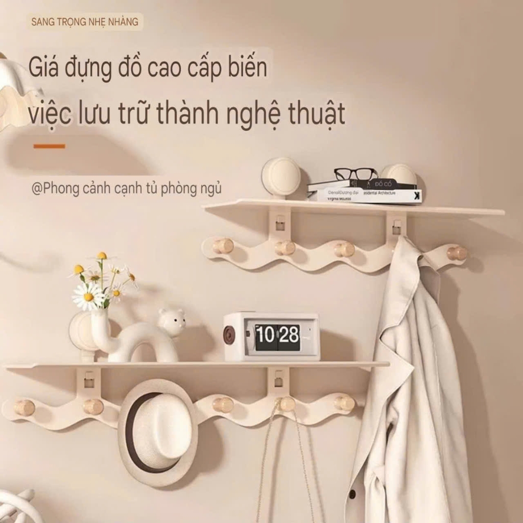 Kệ để đồ và có móc treo quần áo