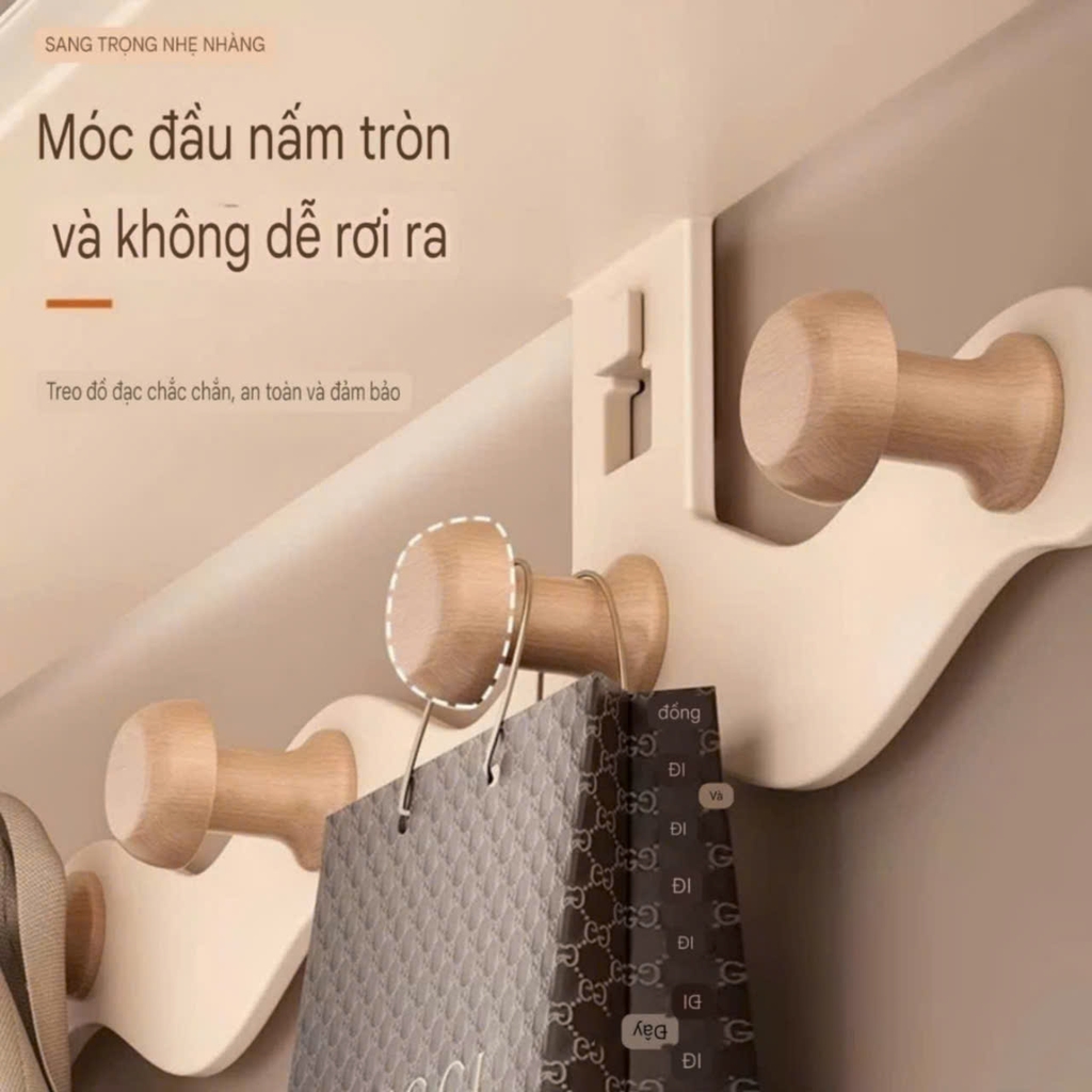 Kệ để đồ và có móc treo quần áo