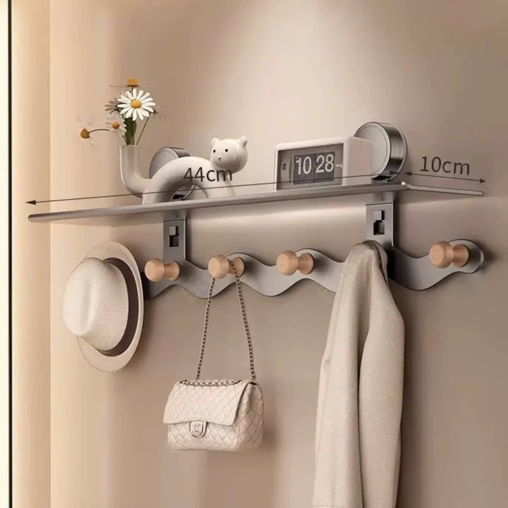 Kệ để đồ và có móc treo quần áo