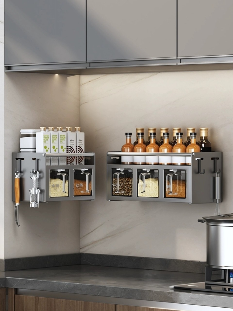 Kệ để lọ gia vị và có hộp đựng gia vị kiểu dán tường