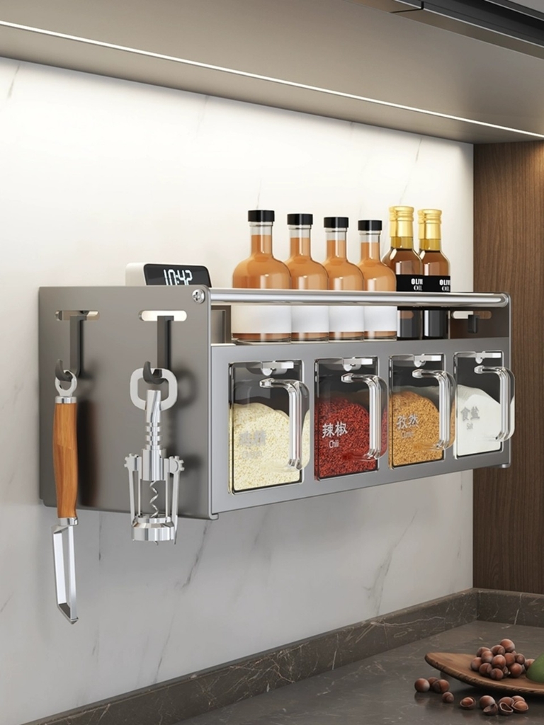 Kệ để lọ gia vị và có hộp đựng gia vị kiểu dán tường
