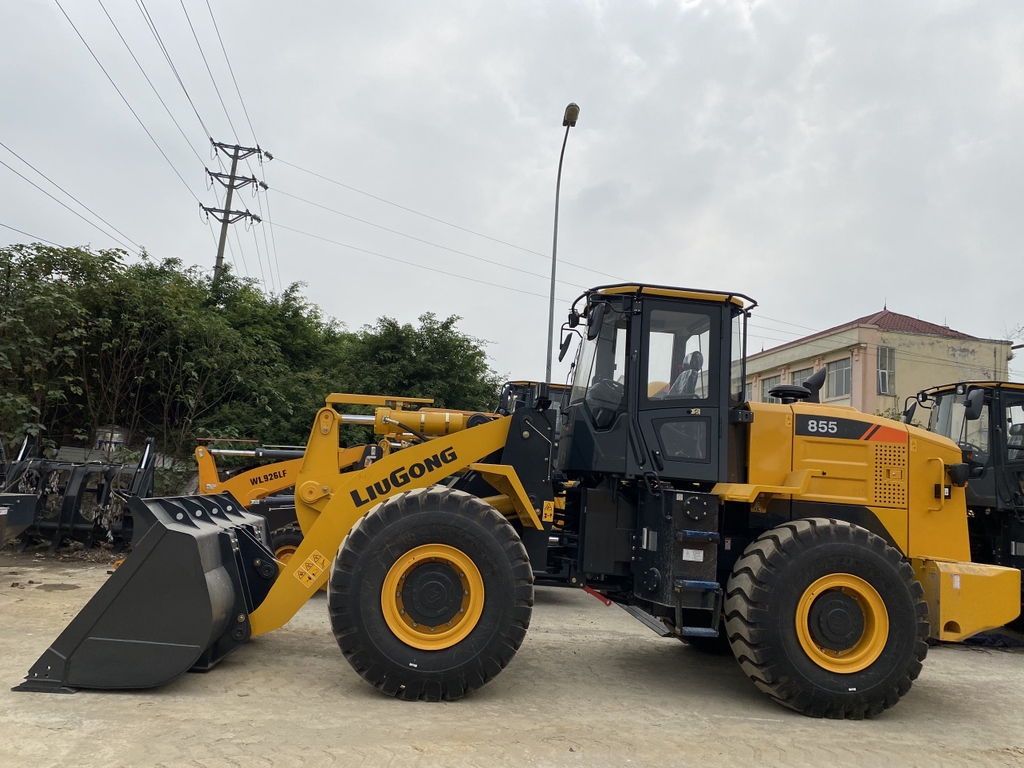 XÚC LẬT CLG855 GẦU 3,2m3 CÔNG TY CP ĐẦU TƯ MÁY XÂY DỰNG HẢI ÂU