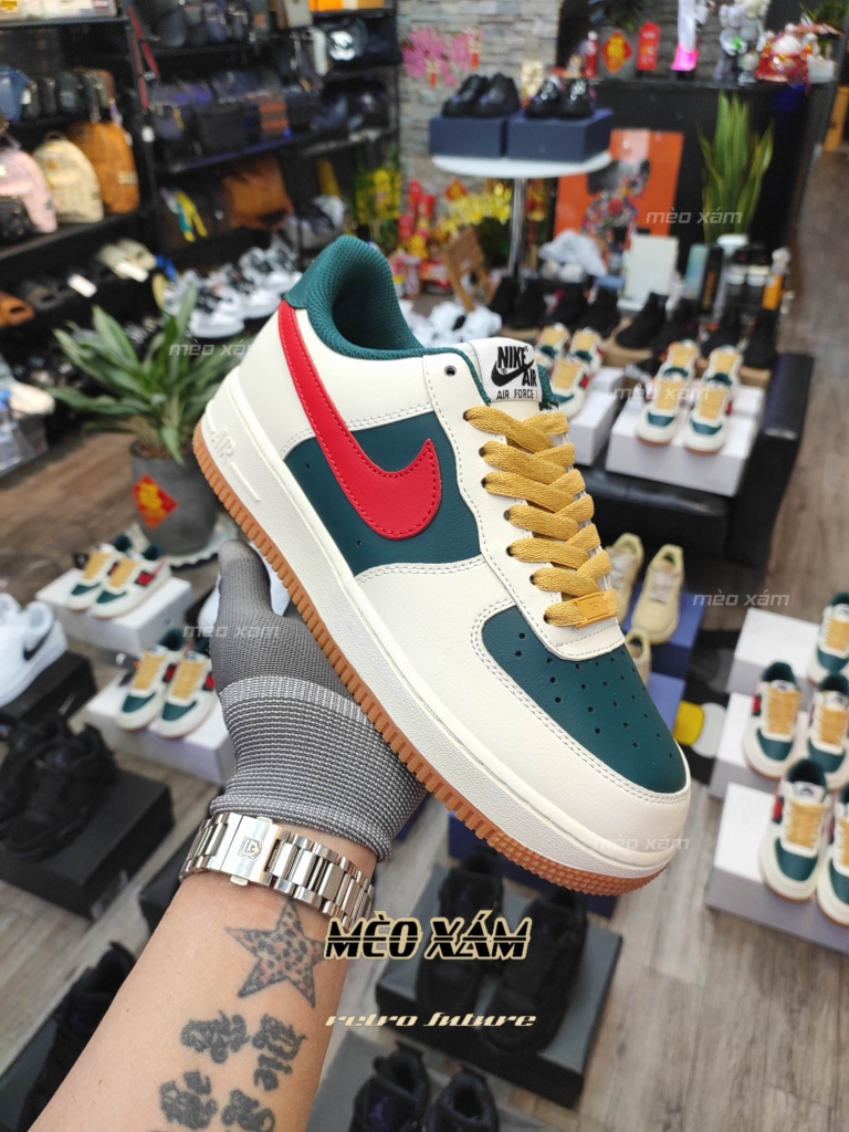 Giày sneaker cổ thấp Nike Air Force 1 Low Unlocked By You Custom Gucci ✔️