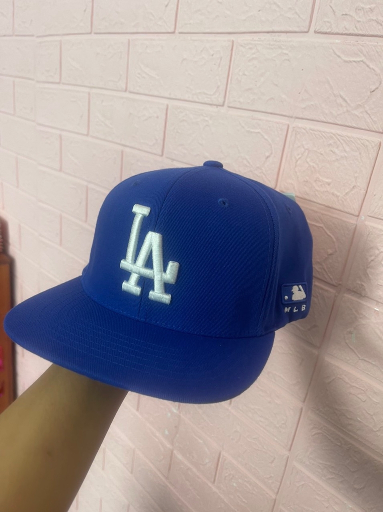 NÓN MLB LA DODGERS HAPPY NEW YEAR LUCKY PIG BALL CAP  BLUE