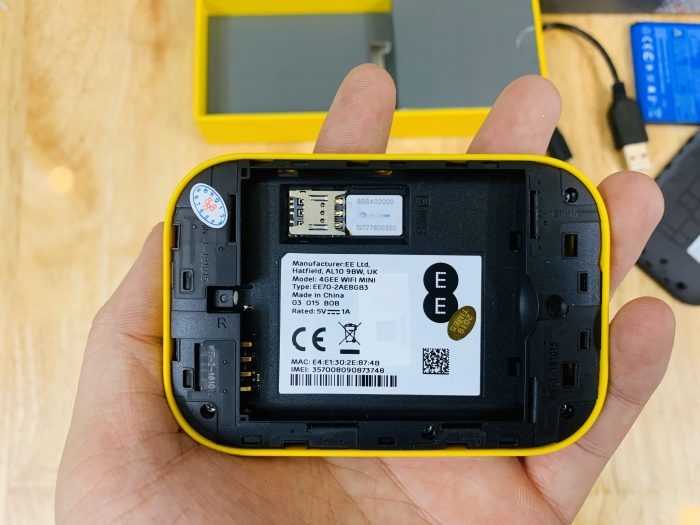 Alcatel EE70 | Bộ Phát Wifi Di Động 4G LTE 300Mbps, Pin 2150mAh, Wifi 802.11ac Hỗ Trợ 10 Kết Nối | Bảo Hành 12 Tháng 1 Đổi 1