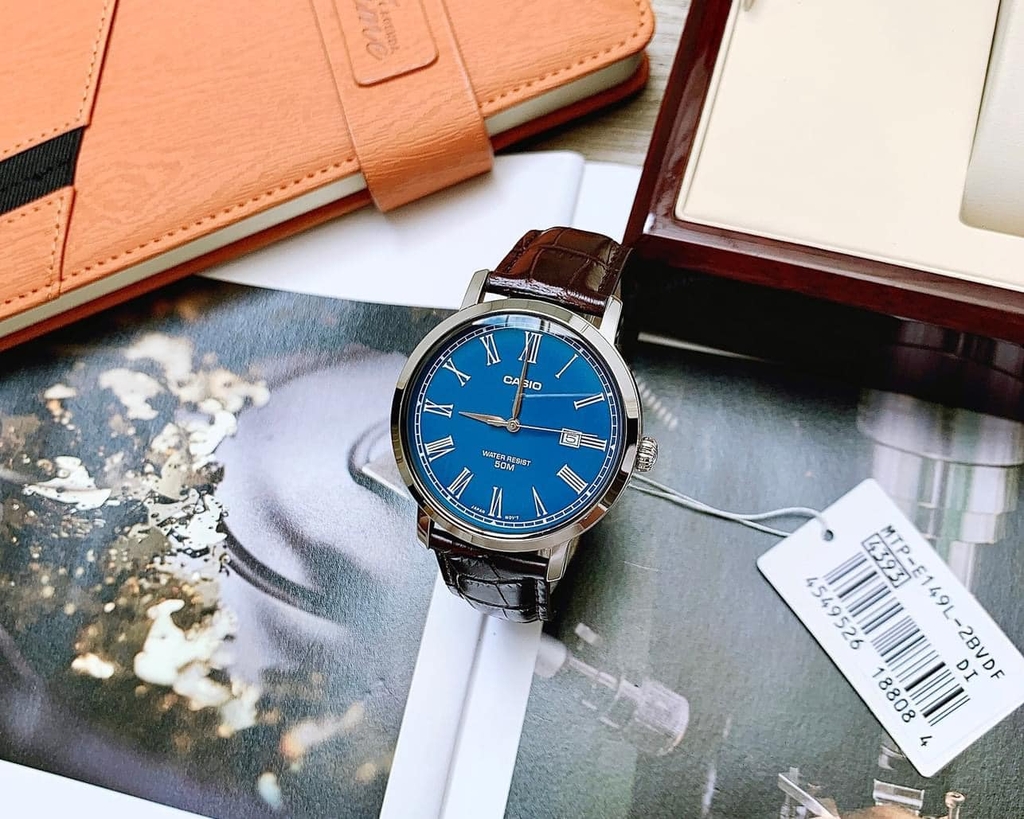 Đồng hồ Casio Nam MTP-E149L-2BVDF - Kích thước vỏ : 47×40×9,5mm - Mặt kính khoáng