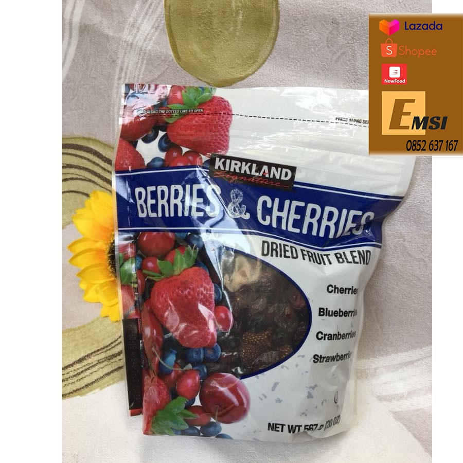 Trái cây sấy khô KirkLand Berries & Cherries Dried Fruit Blend 567g
