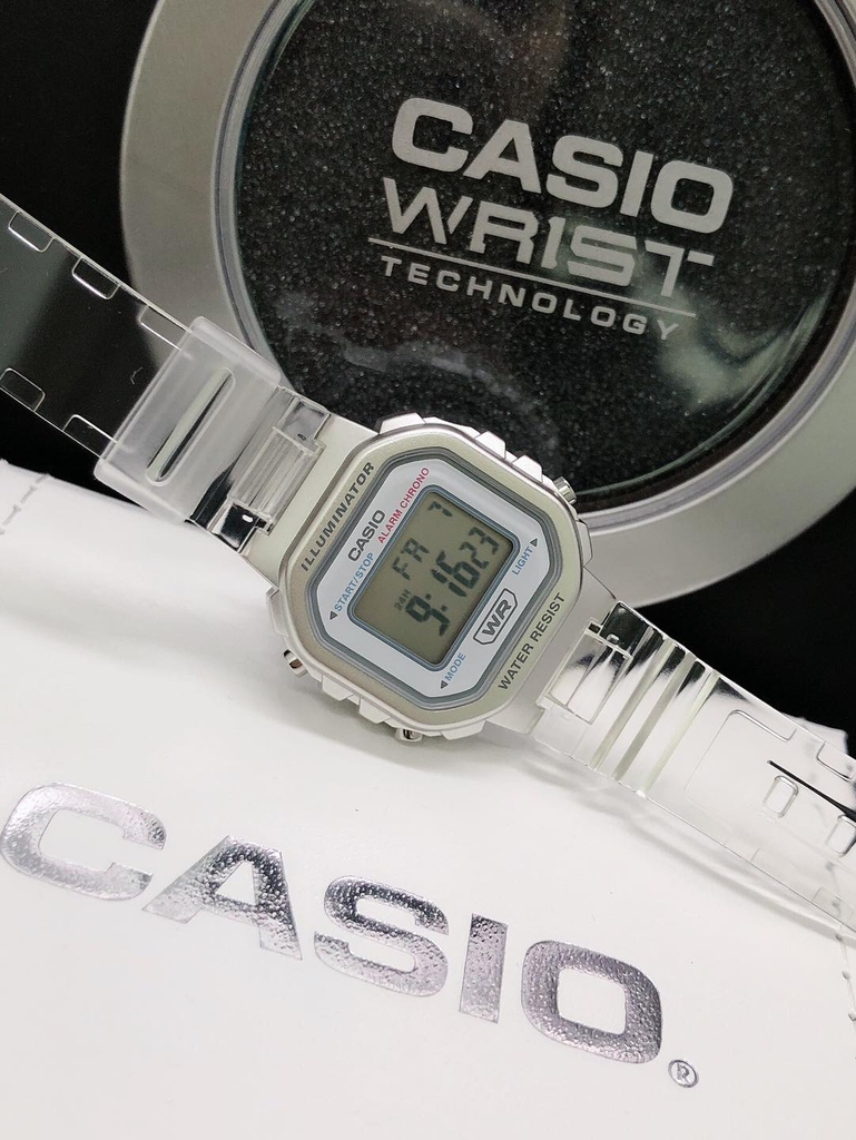 Casio LA-20WHS-4ADF - Đồng Hồ Unisex - Pin / Quartz - Kính Nhựa - Size Mặt 30.5mm - Bảo Hành 5 Năm - Chính Hãng