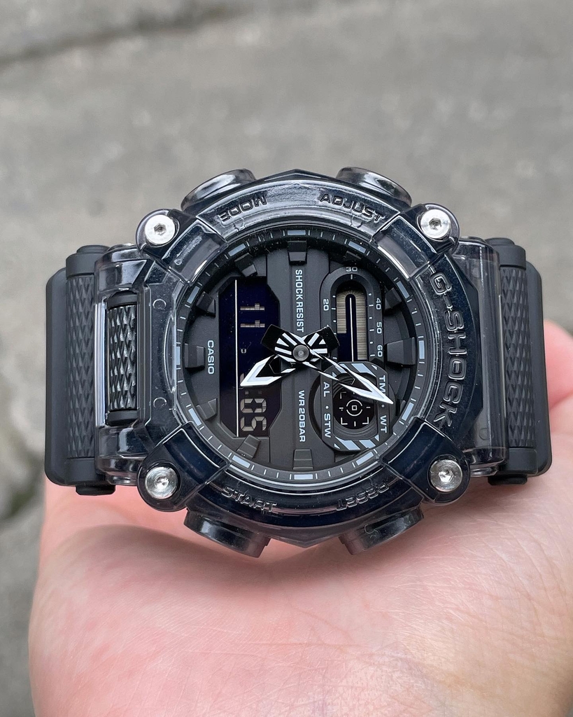 GA-900SKE-8A | Đồng Hồ Casio | G-Shock | Nam | Dây Nhựa Trong | Pin 7 Năm | WR20BAR - Emsi.vn