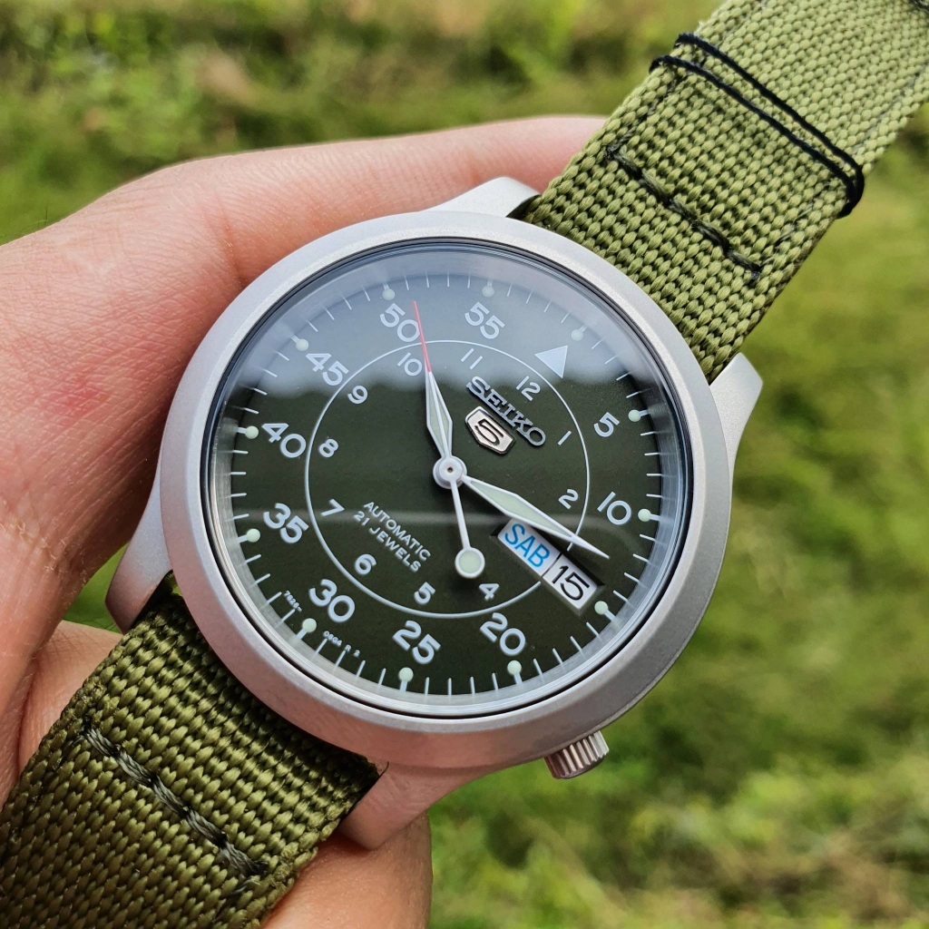 Seiko SNK805K2 - Đồng Hồ Nam - Máy Cơ / Automatic - Size Mặt 37mm - Kính Khoáng EMSI.VN