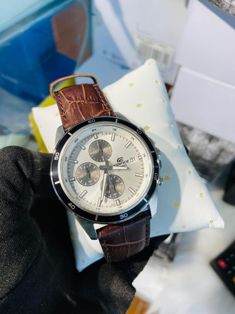 Casio Edifice EFR-526L-7AVUDF - Đồng Hồ Nam - Pin / Quartz - Kính Khoáng - Size Mặt 43.8mm  - Chính Hãng
