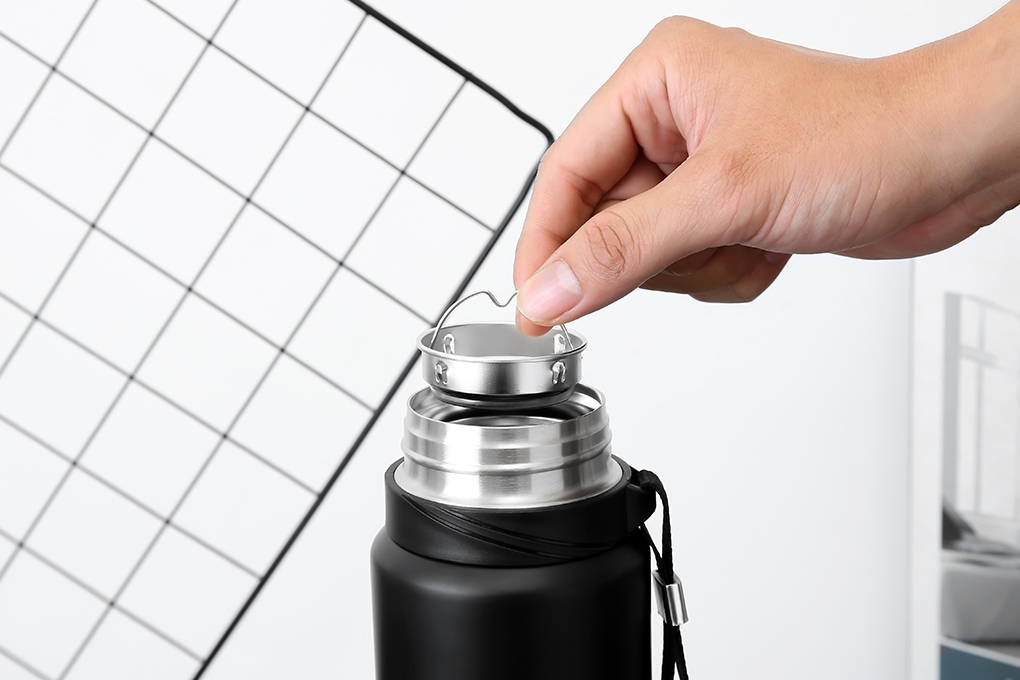 Bình giữ nhiệt Lock&Lock 800ml LHC6180 Vacuum Bottle - Hàng chính hãng, có khay lưới lọc trà, dây treo xách - JoyMall