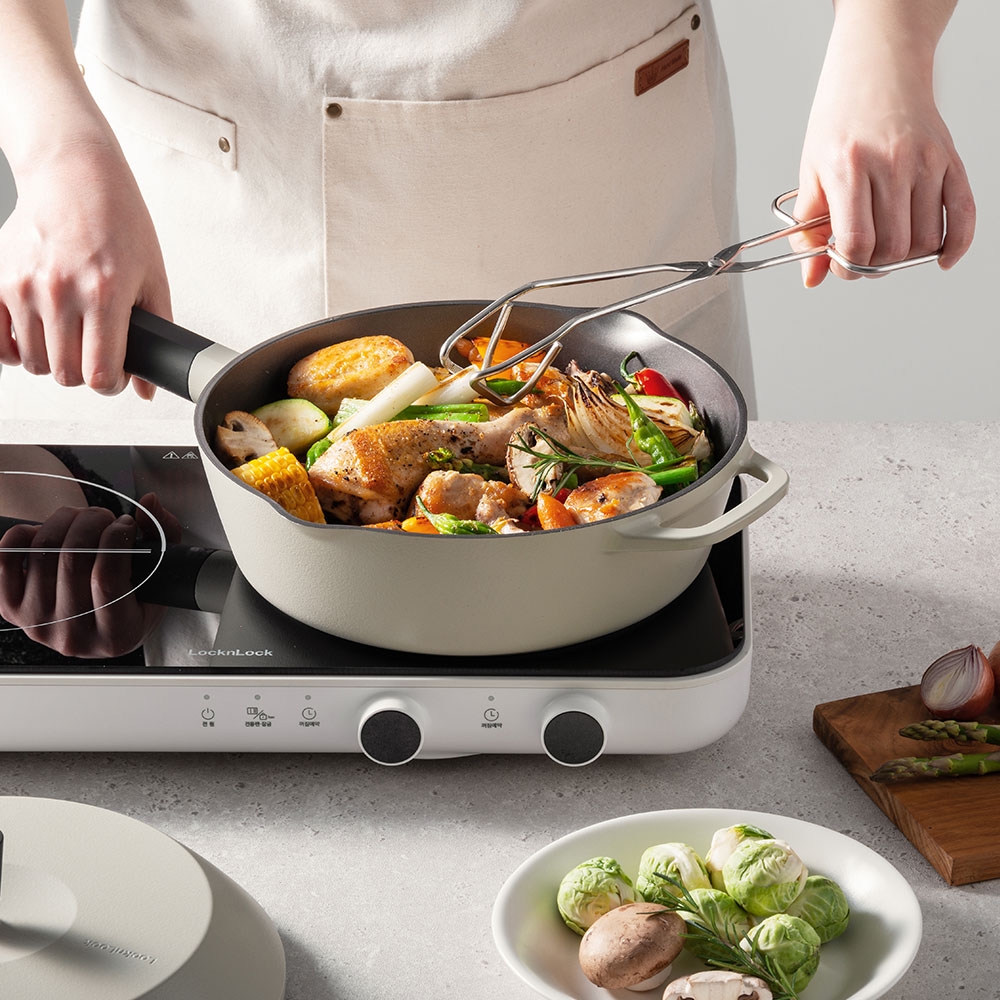 Chảo chống dính 24cm LocknLock Master Deep Pan LMD1245, Hàng chính hãng, Có nắp đậy, Công nghệ chống gỉ tốt - JoyMall