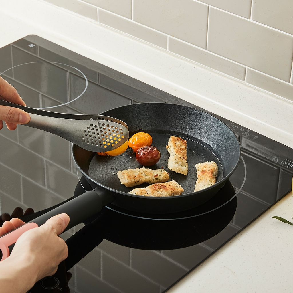 Chảo Chống Dính Index LocknLock 22cm CAF2205 và 26cm CAF2605 - Hàng Chính Hãng, Dùng được bếp từ có tay cầm