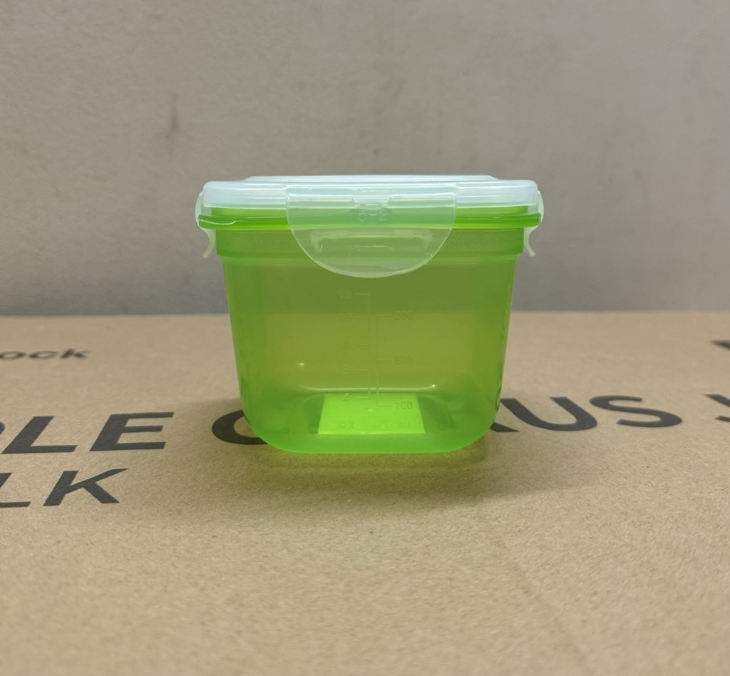 Hộp nhựa bảo quản thực phẩm LocknLock HSM8220