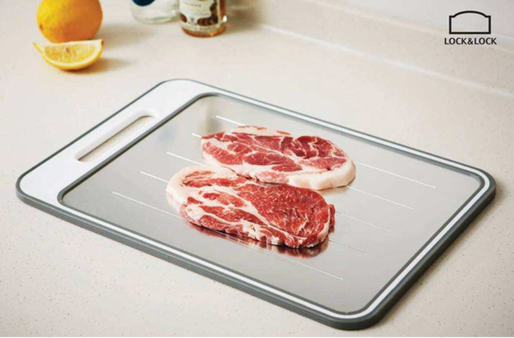 Thớt hai mặt nhôm và nhựa Lock&Lock, 377x257x10mm CSC411 - màu trắng