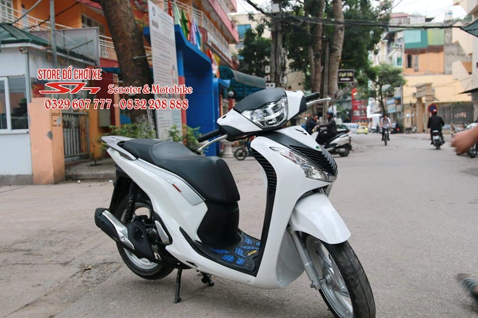 Bán xe Honda SH 150i nhập đăng ký 2017 Háng tồn kho mới mua nãm 2017 Số  máy 11x đầu