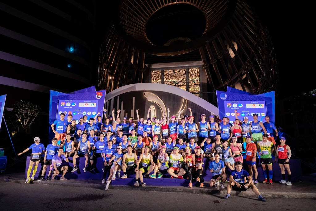 To-chuc-le-trao-giai-chay-bo