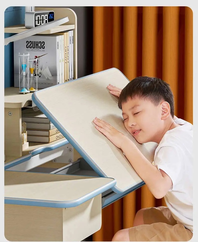 Bàn ghế chống cận thị