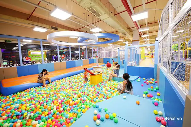 Playtime Phạm Ngọc Thạch