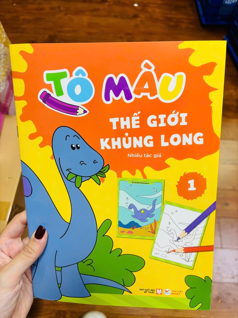 Tô Màu Thế Giới Khủng Long 1 - Tái Bản 2026