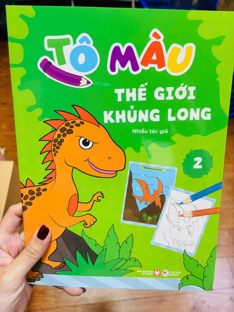 Tô Màu Thế Giới Khủng Long 2 - Tái Bản 2026