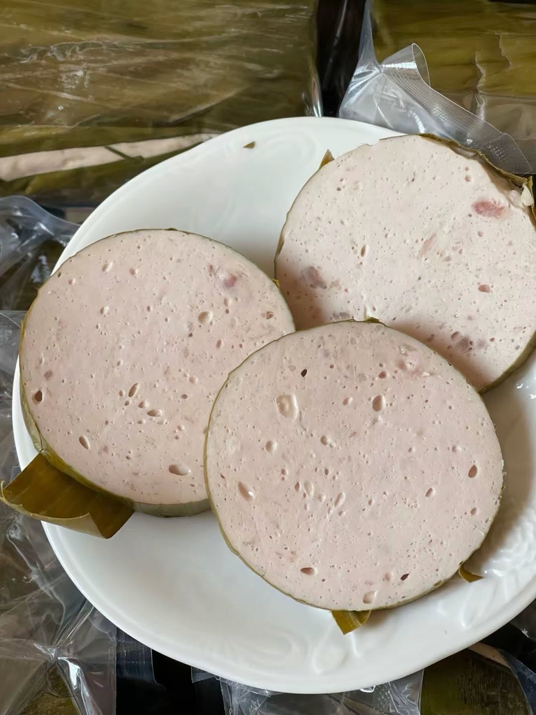 Giò Lụa Lá Chuối Hoàng Tân Food