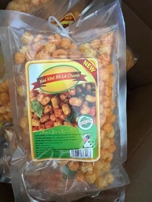 Nui Khô Bò Lá Chanh ~150g - ドライ牛肉入り揚げマカロニ