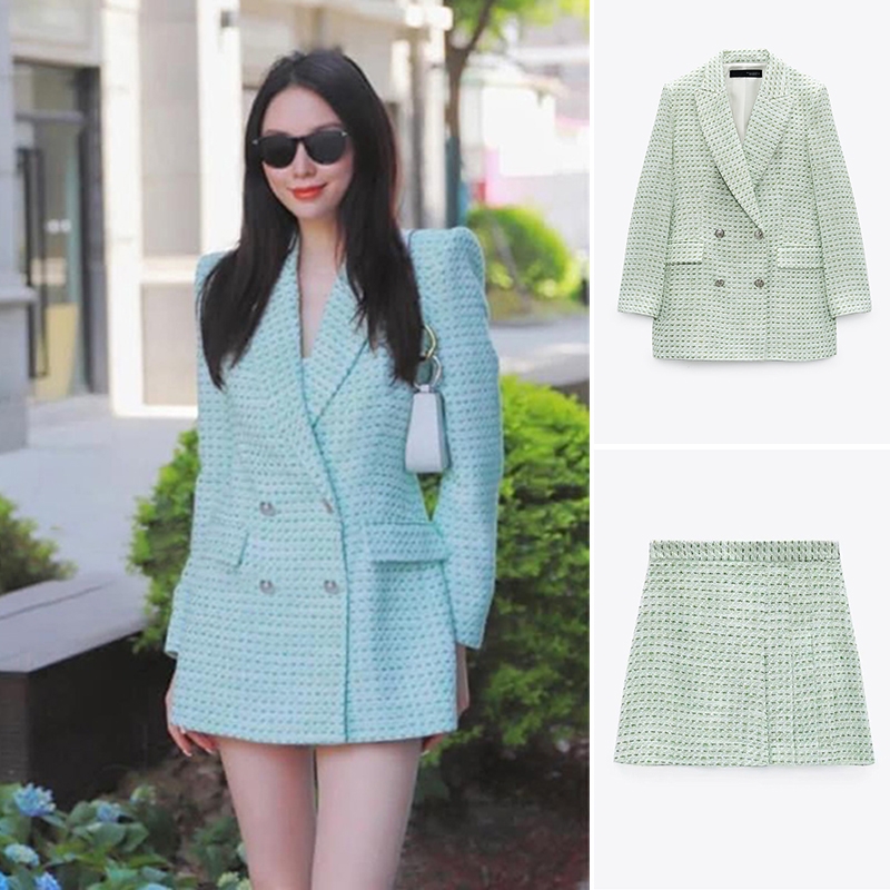 HOT] Áo sơ mi trắng mặc với chân váy gì chất và chuẩn stylist?