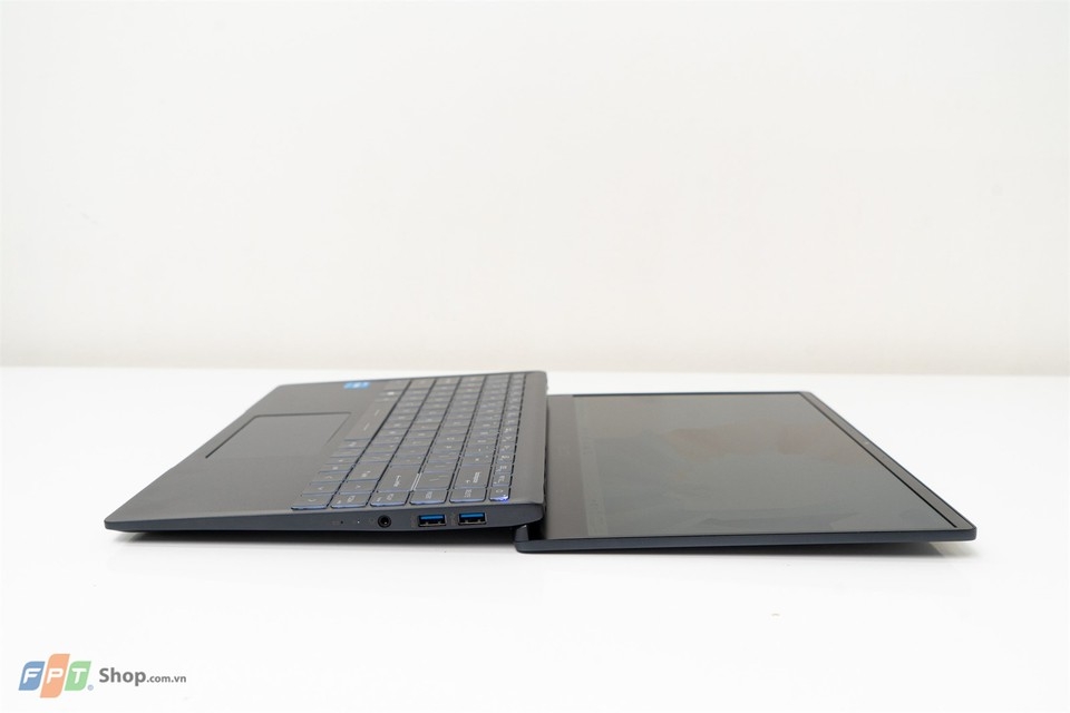 Laptop MSI Modern 14 B11MOL 420VN i3 (1115G4/8GB/256GB/14
