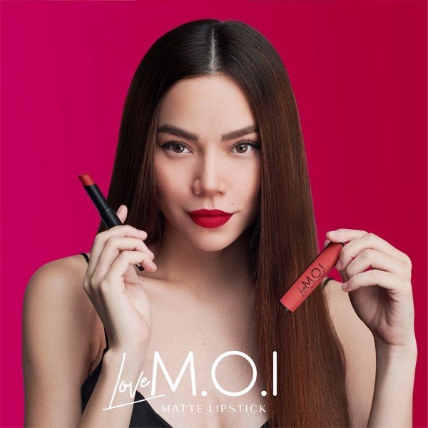 Son Thỏi M.O.I 11 Holiday Kiss Màu Đỏ Thuần (Vỏ Đen) Love M.O.I Special Edition - No.11 Holiday Kiss