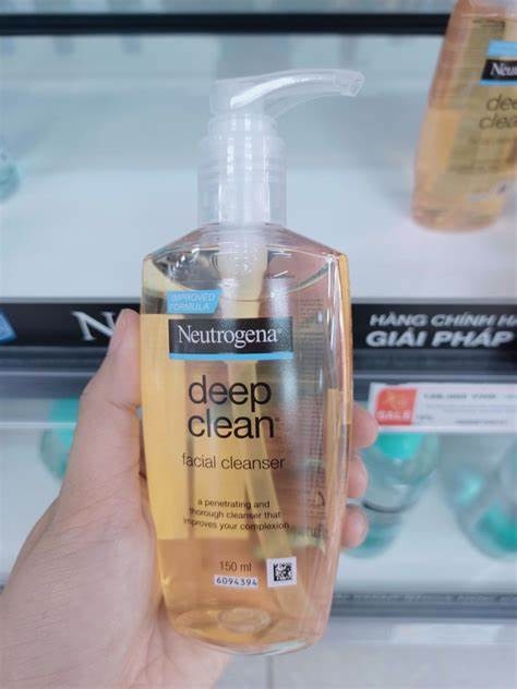 Sữa Rửa Mặt Neutrogena Làm Sạch Sâu Dạng Gel 150ml Facial Cleanser Deep Clean
