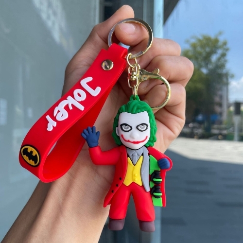 Móc Khóa joker áo đỏ ôm bom siêu ngầu . Dây móc dài : 10cm - Mô Hình Cao : 6cm - Nặng 50gram - K75-T4-S7