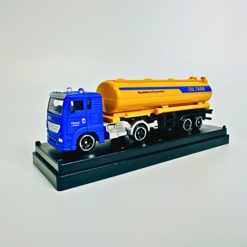 Mô Hình Xe Bồn Đầu Xanh Thân Vàng 1:64 Hợp kim - Dài 12.5cm - Cao 5cm - Rộng : 2.7cm - nặng : 200gram - Hộp Nhựa Trong SKU : oto512c