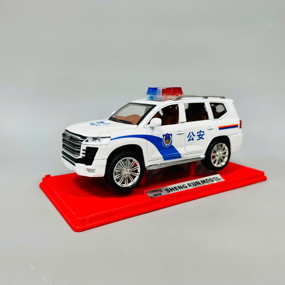 Mô Hình Xe 1:24 land cruiser cảnh sát màu trắng Hợp kim có thể mở cửa - Âm thanh Đèn - Dài 22cm - rộng 9cm - cao 6.3cm - nặng : 800gram - FULL BOX : box màu SKU : oto472b -  K55-T2-S8