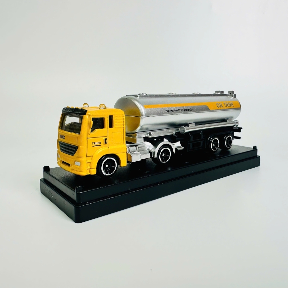 Mô Hình Xe Bồn Đầu Vàng Thân Xám 1:64 Hợp kim - Dài 12cm - Cao 3.5cm - Rộng : 2.7cm - nặng : 200gram - Hộp Nhựa Trong SKU : oto512b