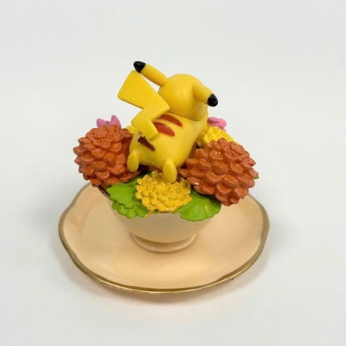Mô Hình Pokemon Pikachu nằm trên cốc hoa  - cao 8cm - nặng 50gram - Figure Pokemon - (VAT E523-59) - K9-T3-S10