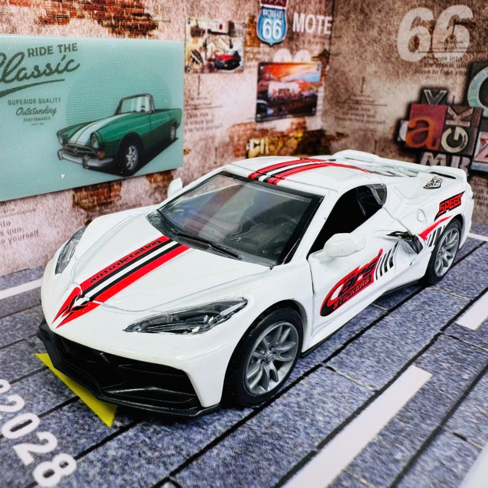 Mô Hình Xe ferari trắng họa tiết tỉ lệ 1:36 Hợp kim có thể mở cửa - bánh sau chạy cót - Dài 12.5cm - rộng 5.5cm - cao 3.5cm - nặng : 300gram - FULL BOX : box màu SKU : oto530c - K52-T2-S6