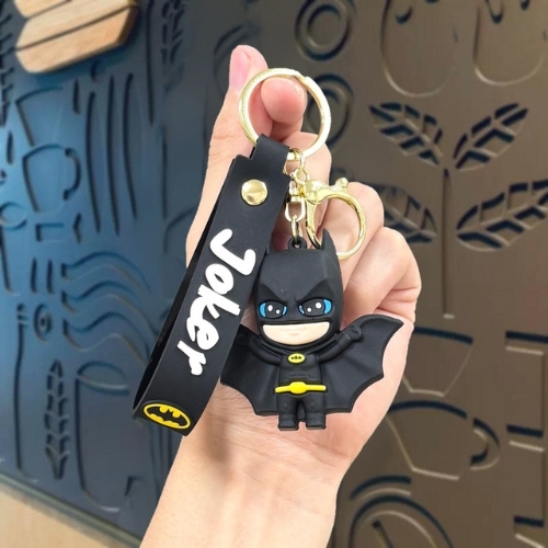 Móc Khóa Bat Man Chibi dáng đứng xòe áo choàng . Dây móc dài : 10cm - Mô Hình Cao : 6cm - Nặng 50gram - K75-T1-S1