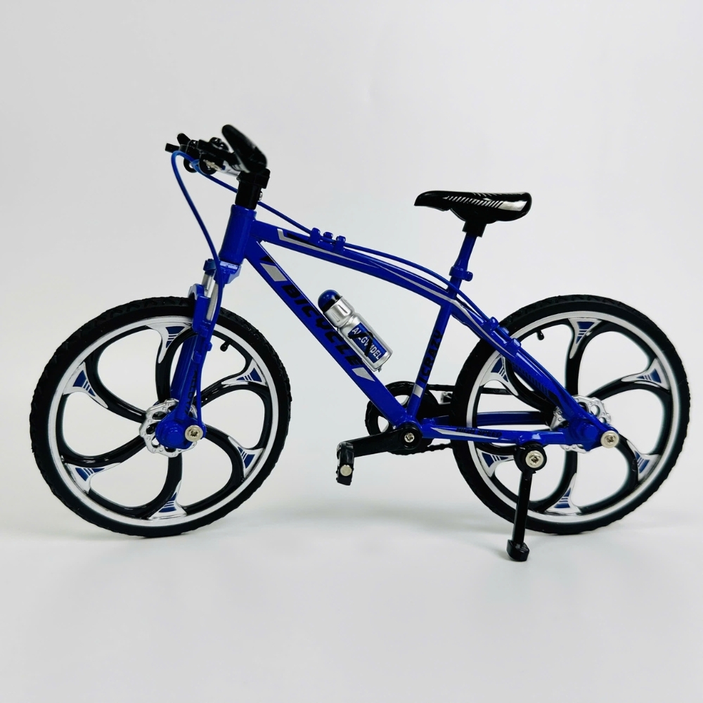 Mô Hình xe đạp đen xanh địa hình 1:8 Hợp kim - Dài 19.5cm - rộng 6cm - cao 11.5cm - nặng ~ 500gram - FULL BOX : box màu SKU : oto317 - K63-T5-S5